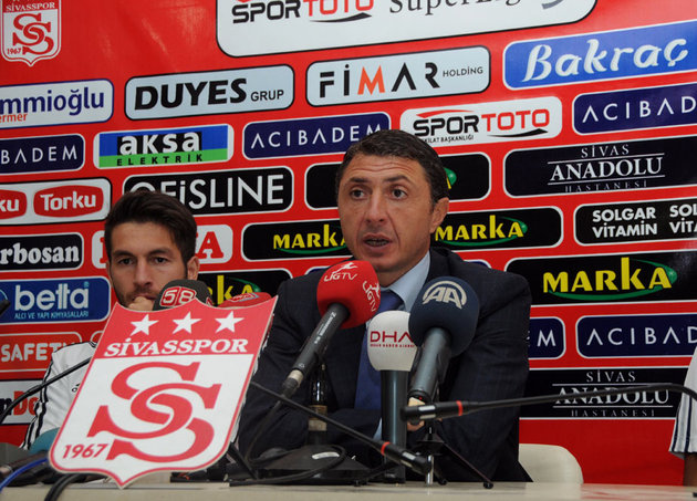 Arveladze: "3 puanla dönmek önemli"