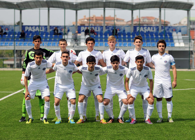 Kasımpaşa: 1 Fenerbahçe: 1 (U17)