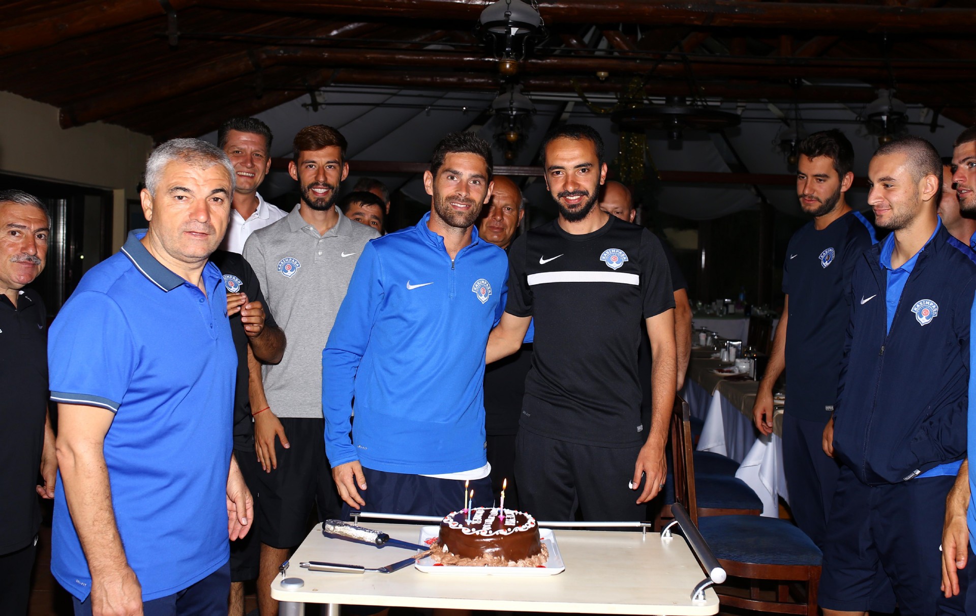 Olivier ve Hüseyin’e doğum günü kutlaması