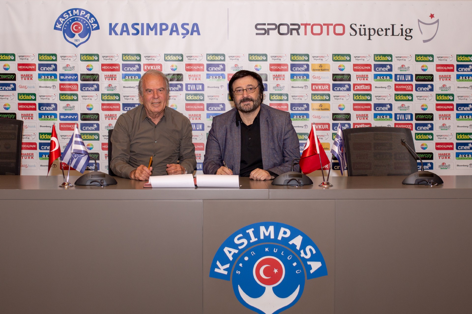 Mustafa Denizli Kasımpaşamızda