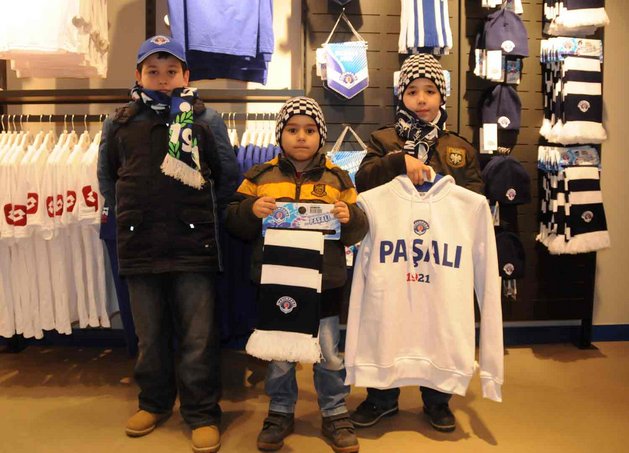 Paşa Store yoğun ilgi gördü